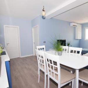 Dion Apartment