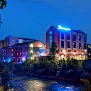 Pacific Hotel Fortino