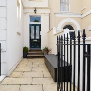 Dale Street Apartments Suite