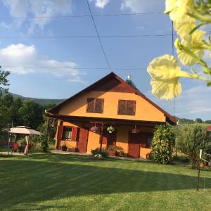 Hanga Apartments