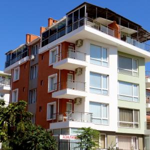 Apartments in Azalia 2 Complex