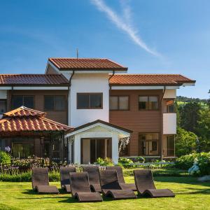 Altura Hotel