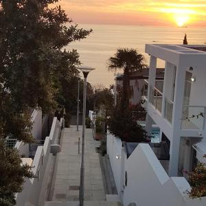Clifton Steps