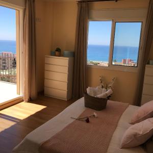 Rooms in Seafront Villa