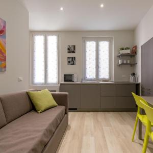 Casa Colibrì nel cuore della città by Reasy&Busy