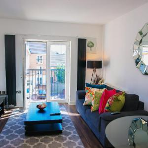 MODERN 2 BEDROOM APARTMENT