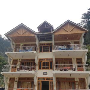Heaven Rose Hotel Khanian