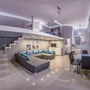 Oktogon Downtown Studio