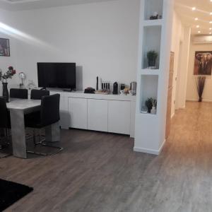 ALESSANDRA'S HOME