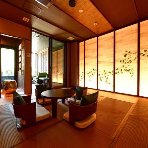 Balinese onsen ryokan Hakone Airu