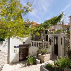 Apartments Varos