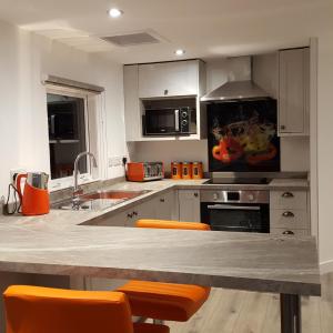Ruth's Refresh Shropshire Country Retreat with Private Hot Tub & Stunning Views