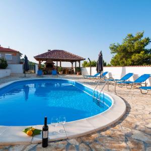 Lavender residence Villa Drage with pool and wellness