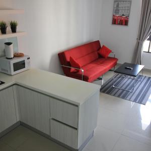 Meor Apartment @ Solstice