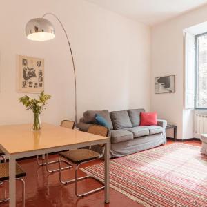 Elizabeth House - WelcomeToRhome
