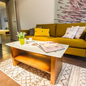 SPACIOUS 3 ROOM CENTRAL APARTMENT 56d