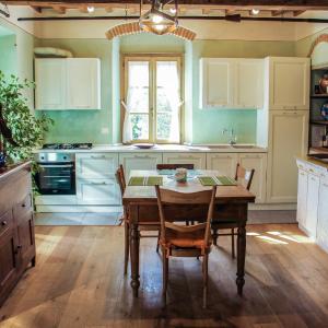 Residenza Fra Le Torri - Charme & Art Gallery Home