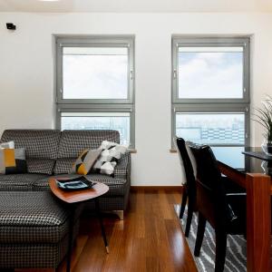 Warsaw Promenada Family Apartment by Noclegi Renters
