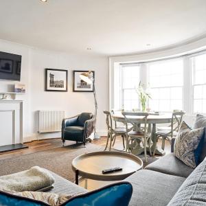 JOIVY Luxury Flats on George Street