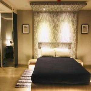 Luxurious & Romantic in the Heart of BKK. MRT/BTS!
