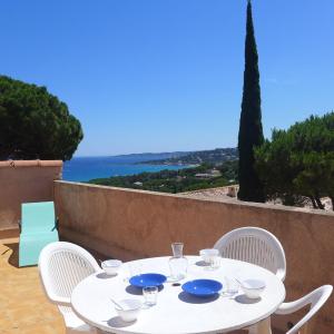 Apartment Les Coteaux de la Nartelle-15 by Interhome