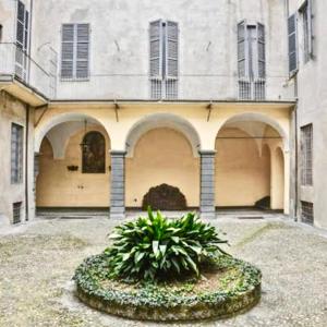 Two rooms apartment in Palazzo Malaspina