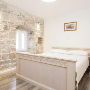 Stone apartman Varos