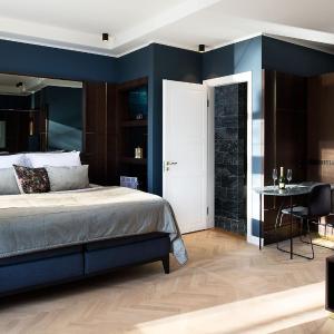 Spinoza Suites