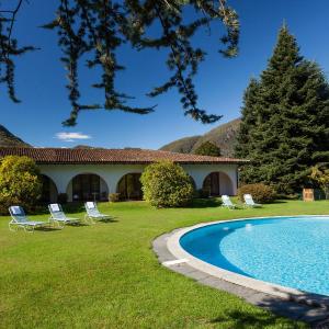 Hotel Garni Elena, Pool & Garden
