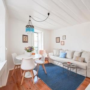 Alfama Light-Filled Apartment, By TimeCooler