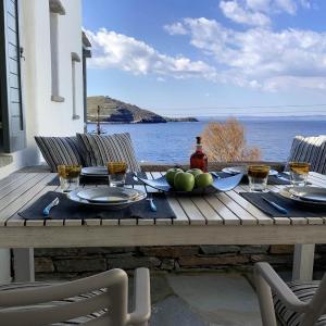 Aqua Blue, only 100 meters from the beach of Gialiskari