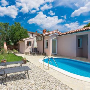 Holiday Home Lino by Interhome