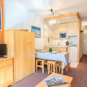 Studio Le Prariond - Val Claret-9 by Interhome