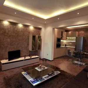 Brown Cottage Apartment