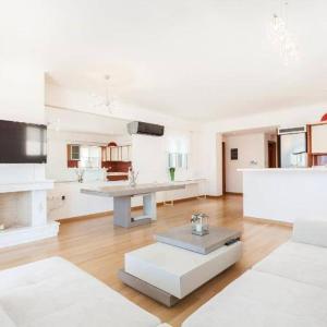 New Luxury Apartment in Glyfada with pool