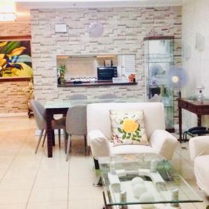 67 sqm. Condo Unit in Robinson Place Residences