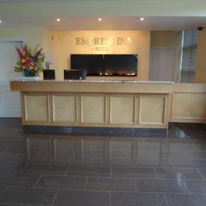 Empress Inn and Suites by the Falls