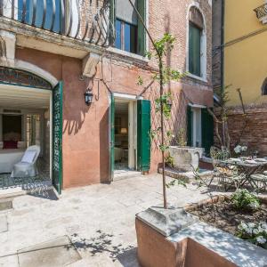 Ca' Dell'Ulivo Private Garden