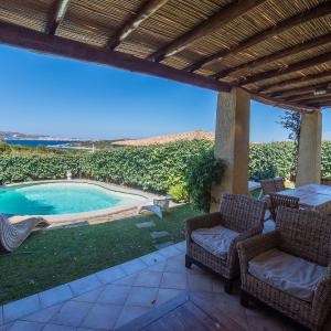 Villa Fiore con Piscina e Vista Mare