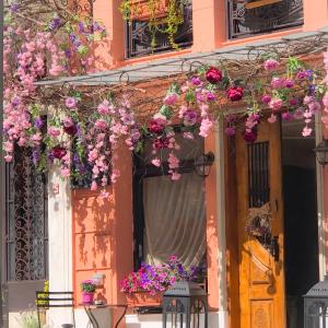 Sweet Home Hotel