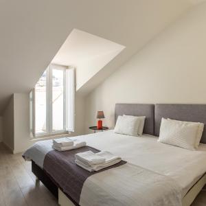 Apartment 28 Tram Duplex