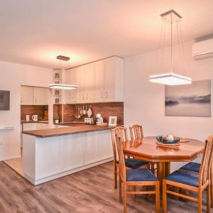 Spacious 2BD 2BA Flat - South Park & Vitosha Views by Flat Mаnager