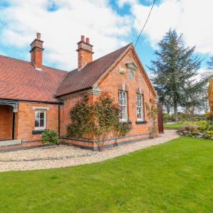 South Lodge - Longford Hall Farm Holiday Cottages