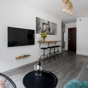 Unique apt EVE - free garage