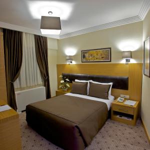Mirilayon Hotel - Old Town