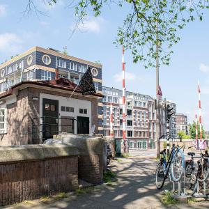 SWEETS - Van Hallbrug