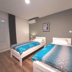Villa Flower with Free Onsite Parking