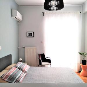Athens Pangrati modern apt 10min to metro