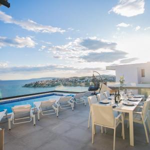 Holiday home Olive Exclusive - 8 people, heated pool, Okrug Gornji, sea view