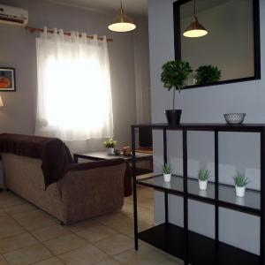 City center modern single floor apartment